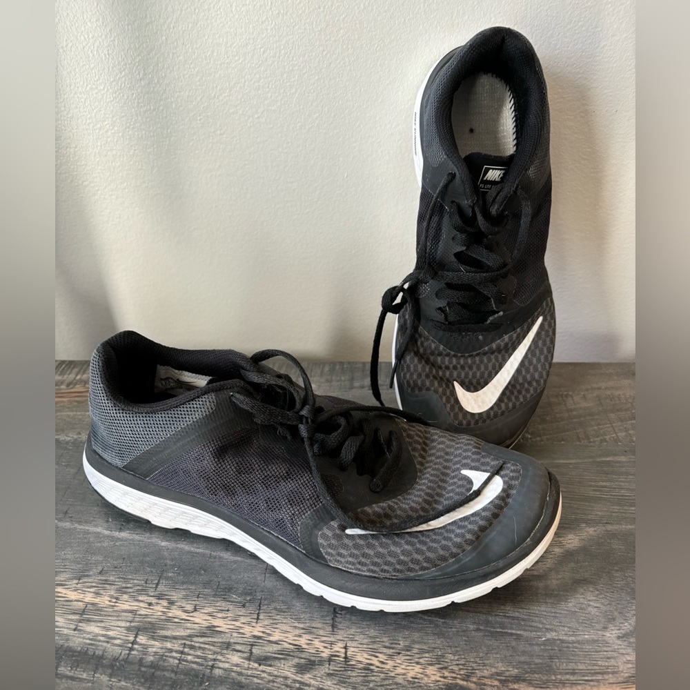 Nike Women’s FS Lite Run 3 Black Running Sneakers